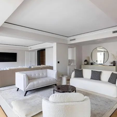 Carlton Riviera -